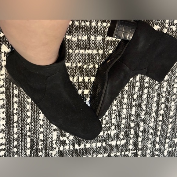 RON WHITE Odelia Water Resistant Bootie Faux Suede Block Ankle Boots 9.5US EUR40 - Picture 16 of 16